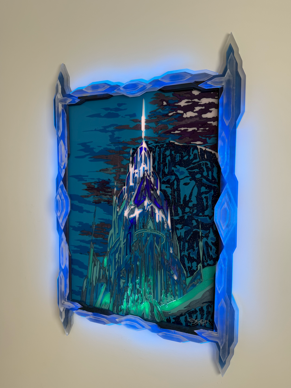 Frozen: Elsa’s Ice Palace Monolith (Limited Edition)